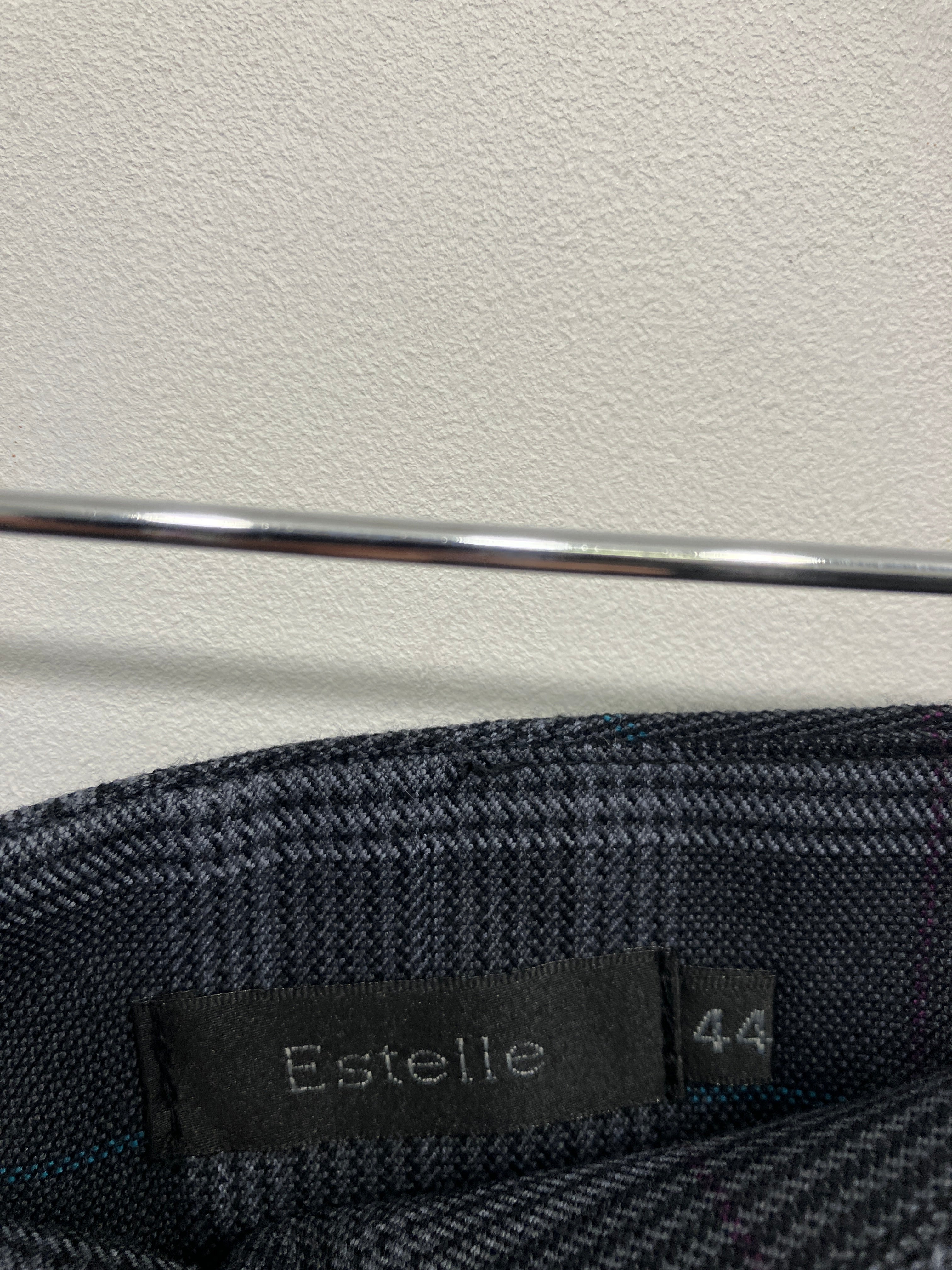 Estelle Nederdel